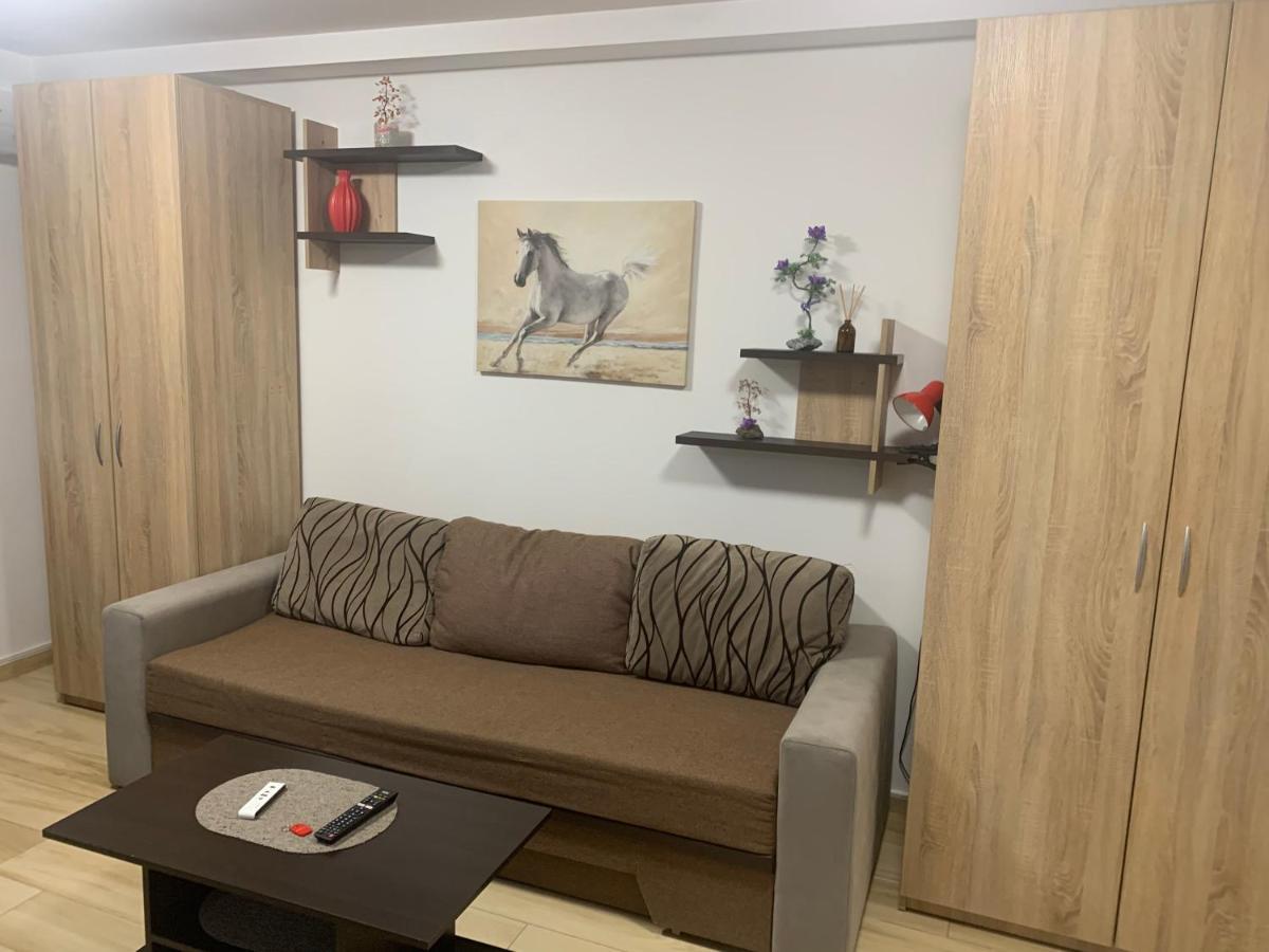 Studio Militari Residence Mr_1 Roşu Extérieur photo
