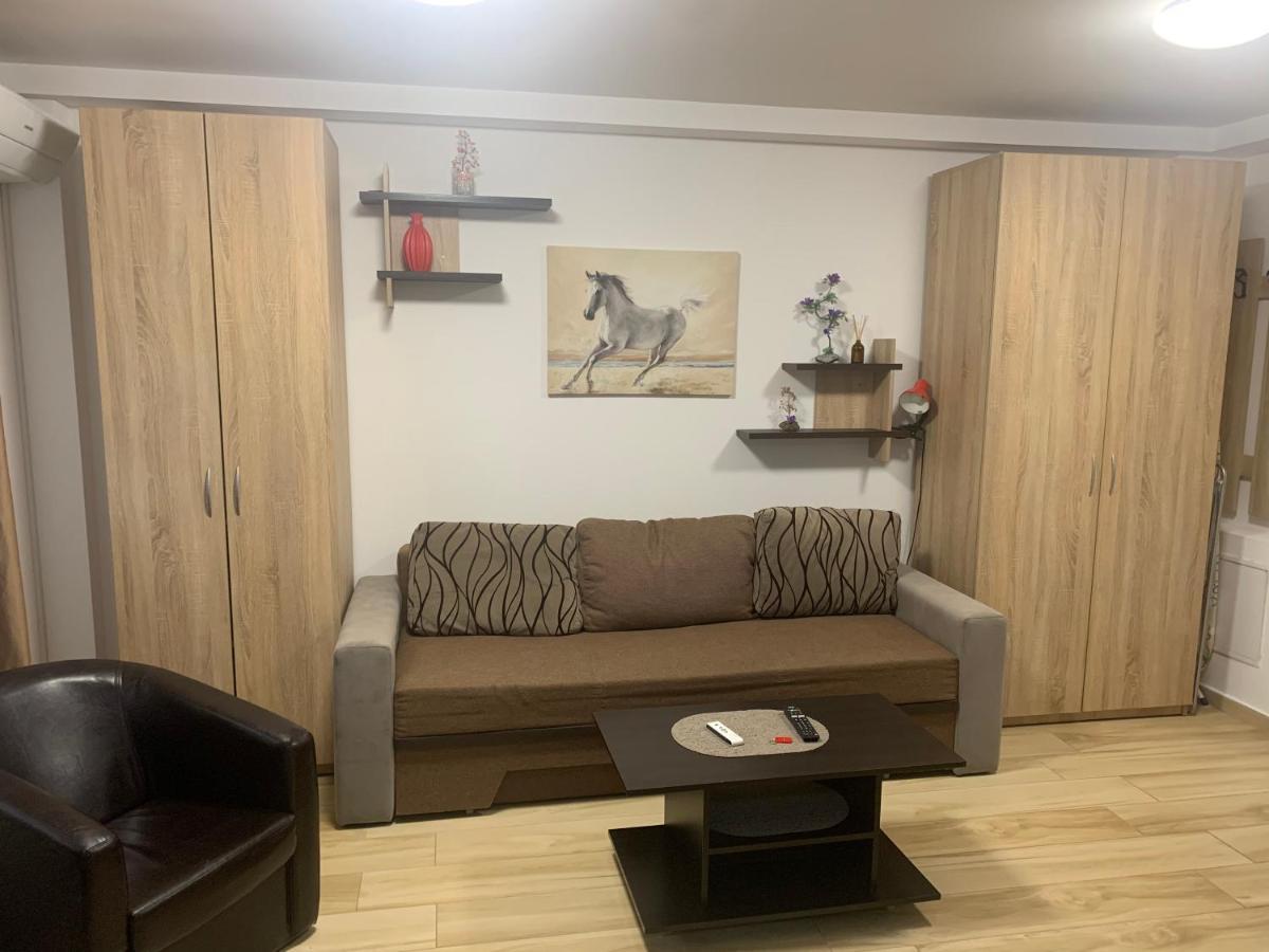 Studio Militari Residence Mr_1 Roşu Extérieur photo